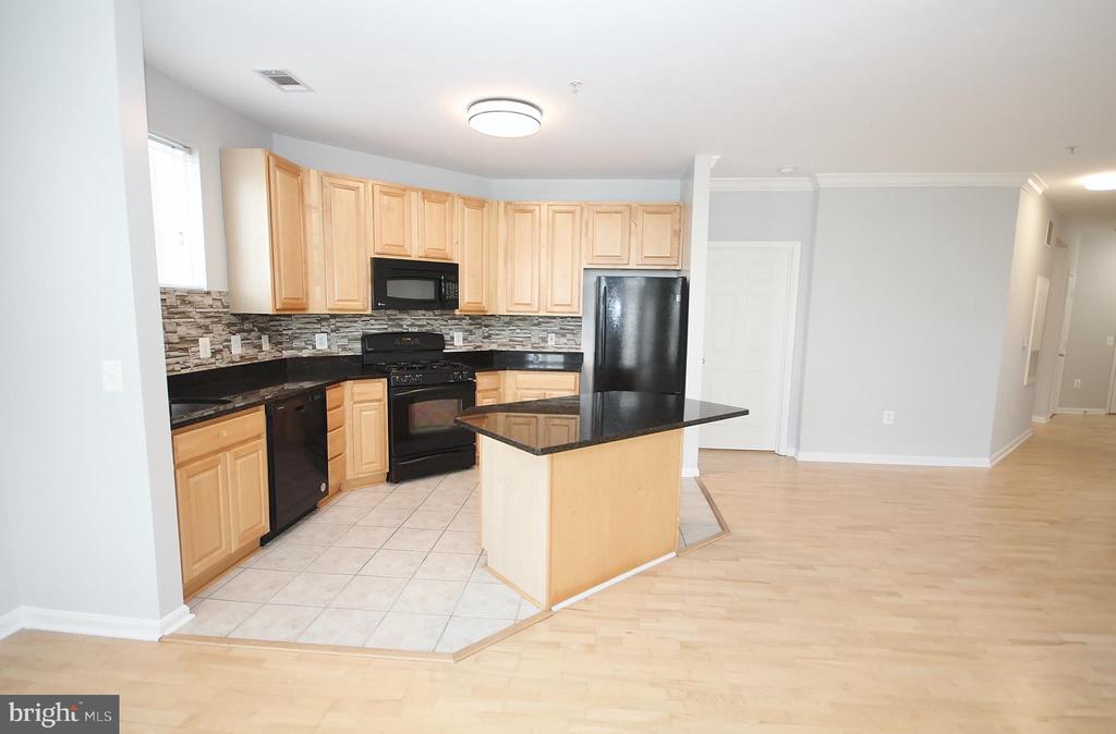 9486 VIRGINIA CENTER BOULEVARD Unit: 202