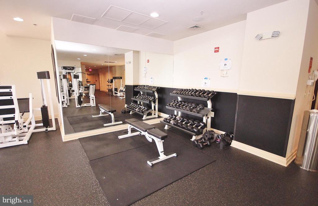 9486 VIRGINIA CENTER BOULEVARD Unit: 202
