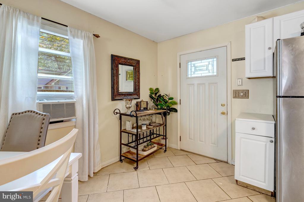 12504 POPES HEAD ROAD