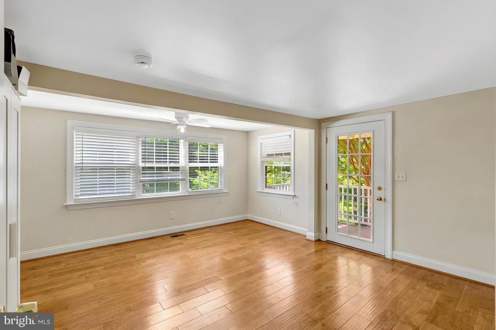 12504 POPES HEAD ROAD