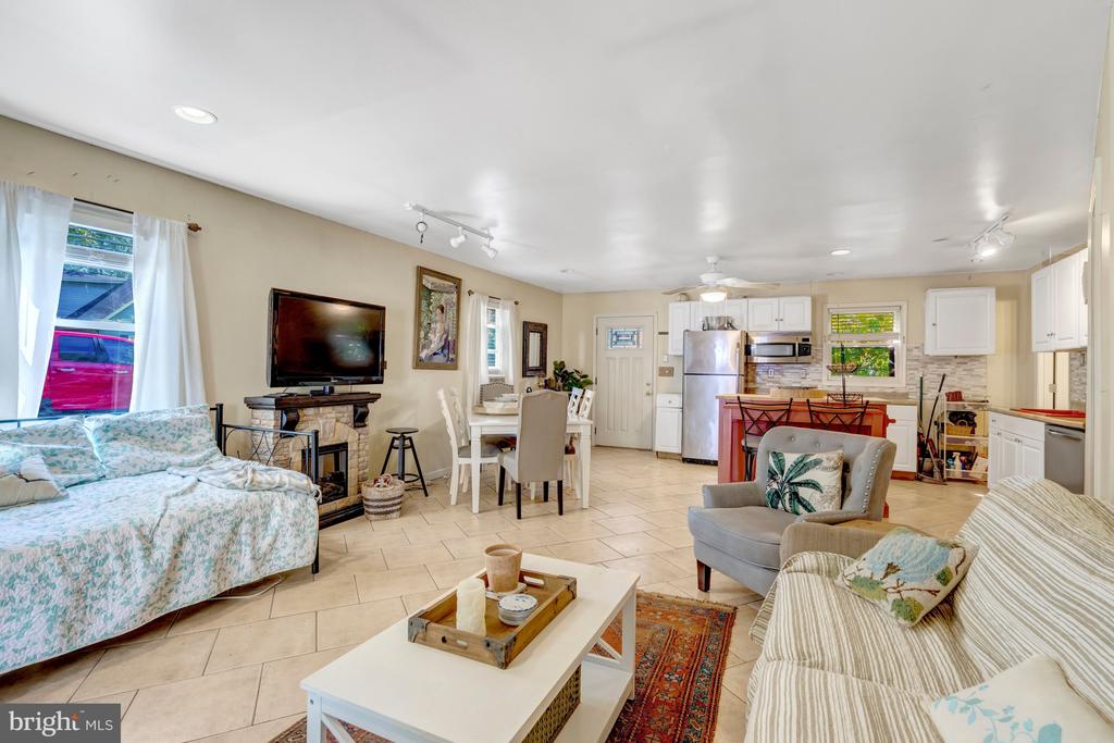 12504 POPES HEAD ROAD