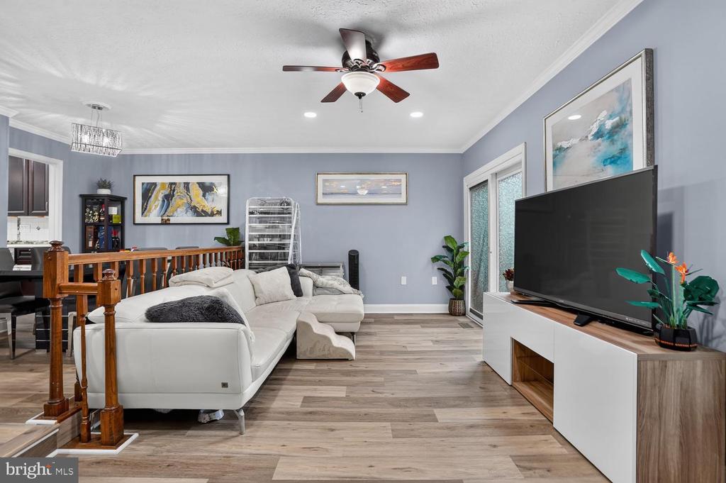 7372 STREAM WAY