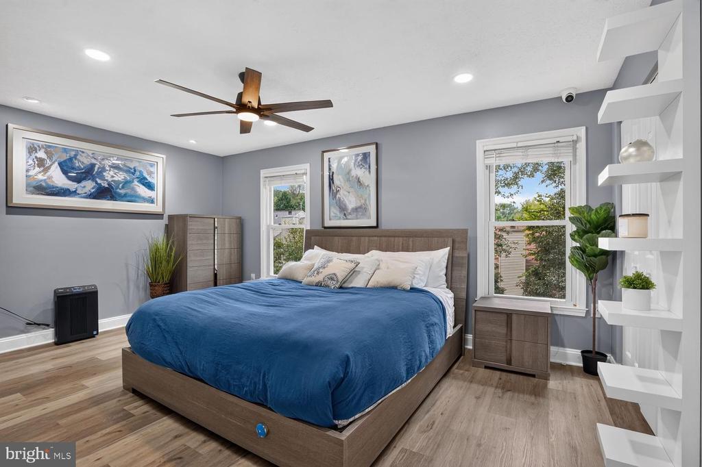 7372 STREAM WAY