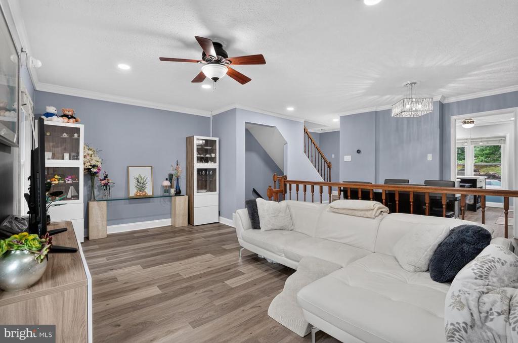 7372 STREAM WAY