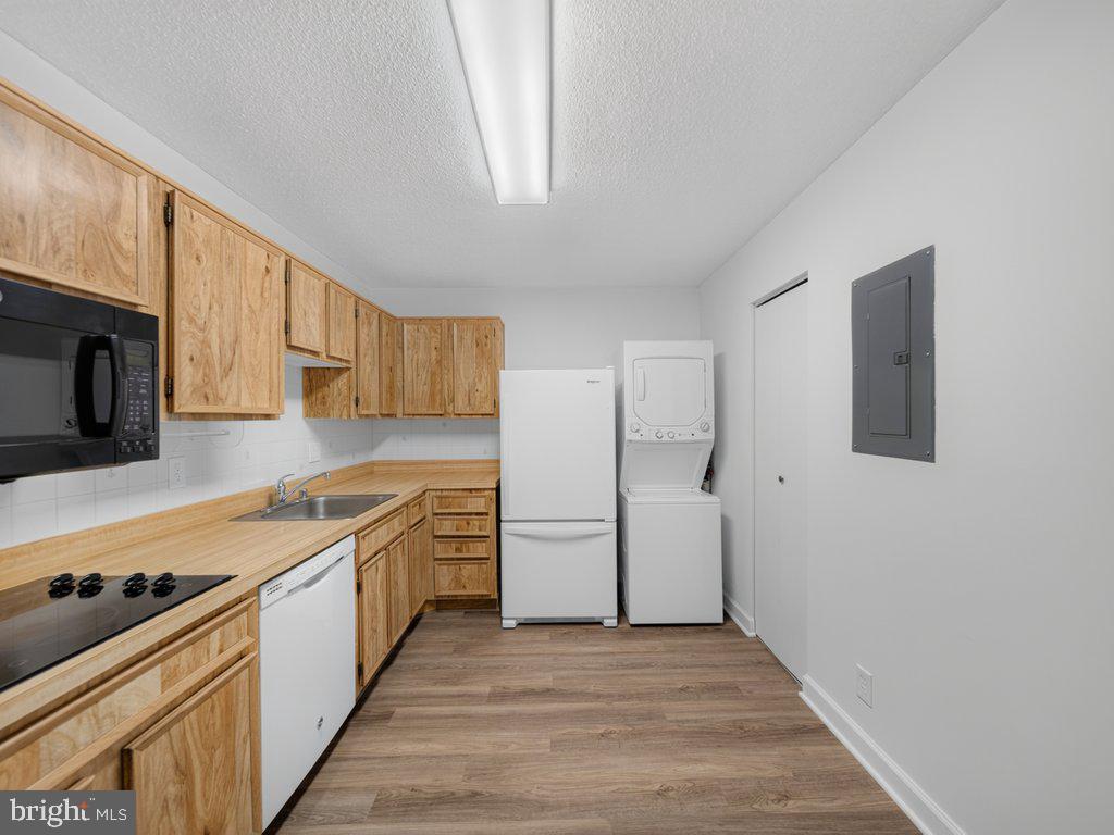 8370 GREENSBORO DRIVE Unit: 411
