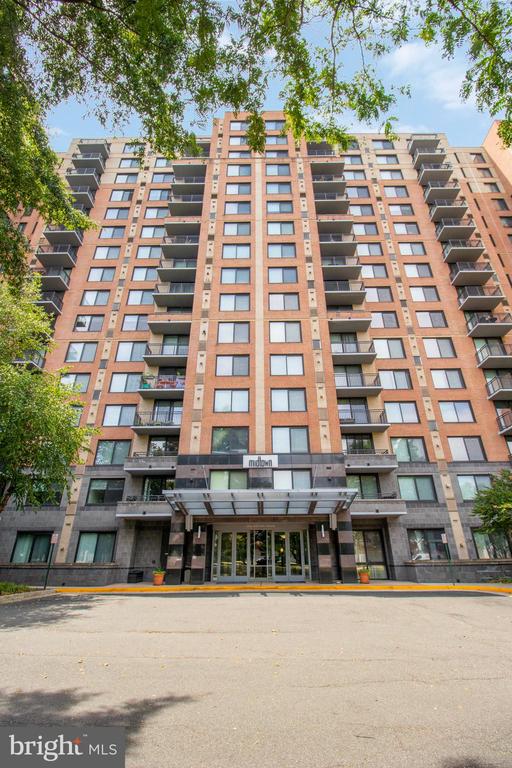 2451 MIDTOWN AVENUE Unit: 104