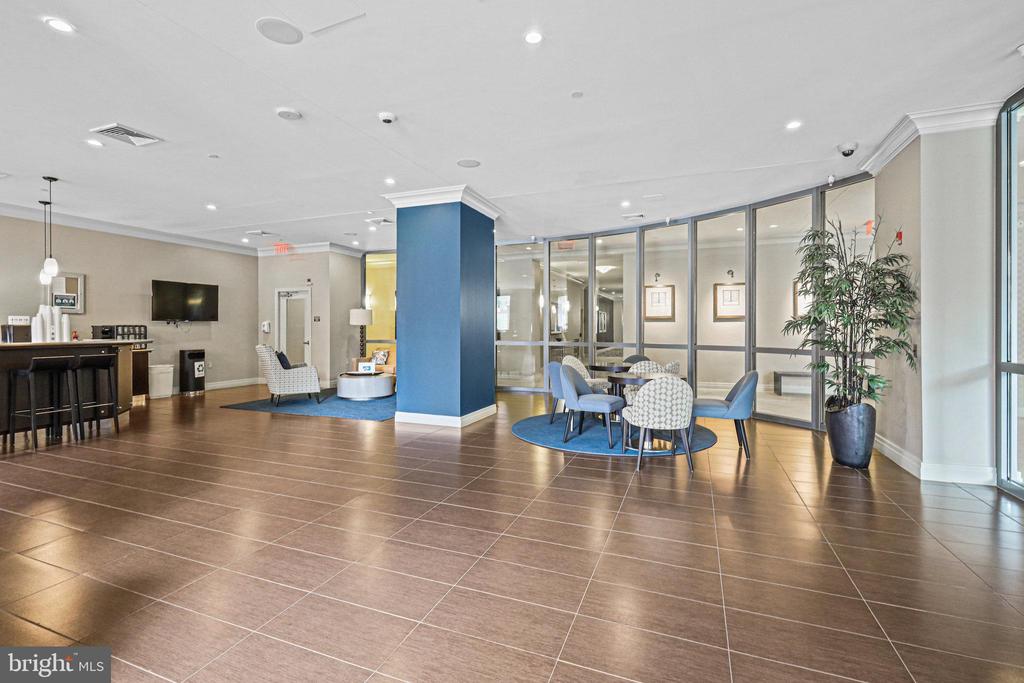 2451 MIDTOWN AVENUE Unit: 104