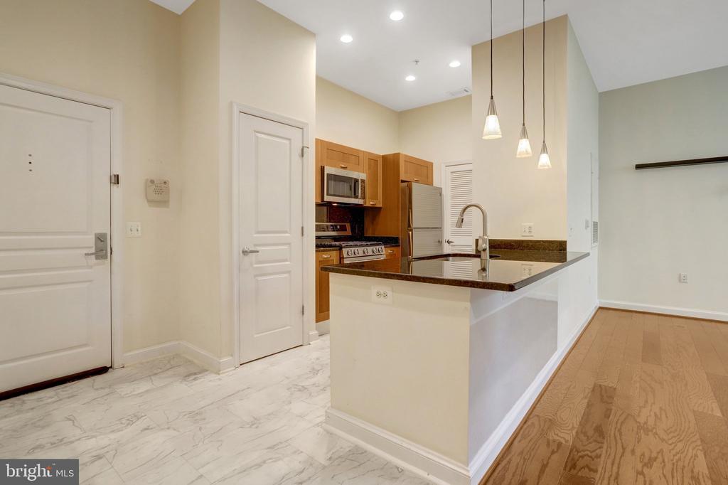 2451 MIDTOWN AVENUE Unit: 104