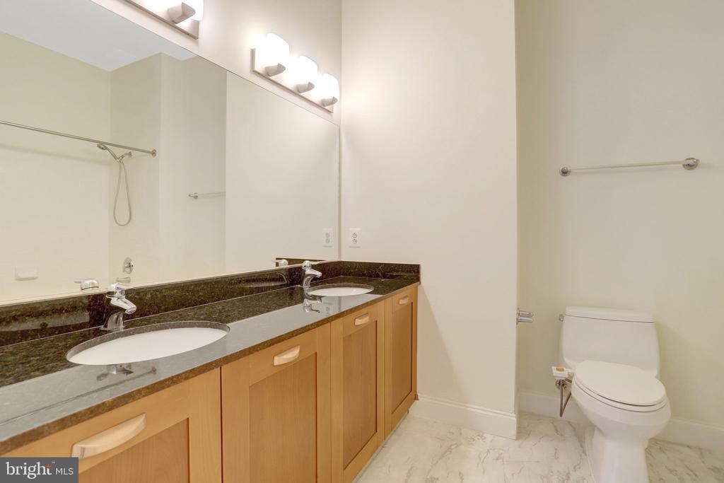 2451 MIDTOWN AVENUE Unit: 104