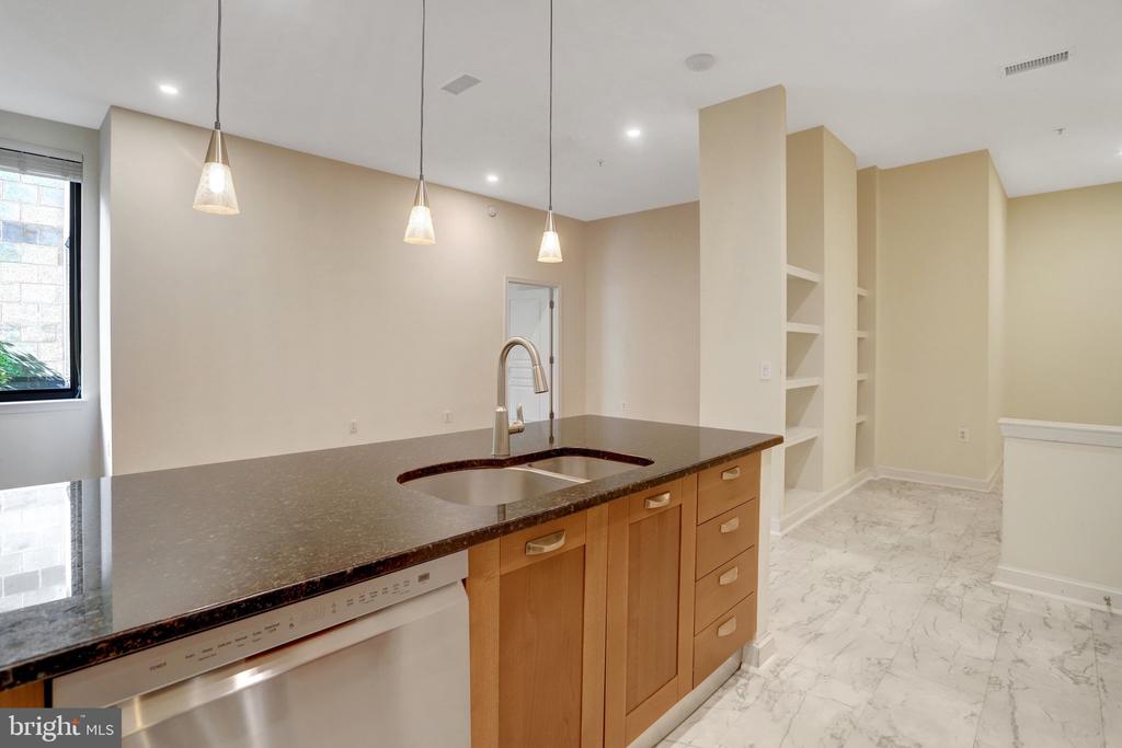 2451 MIDTOWN AVENUE Unit: 104