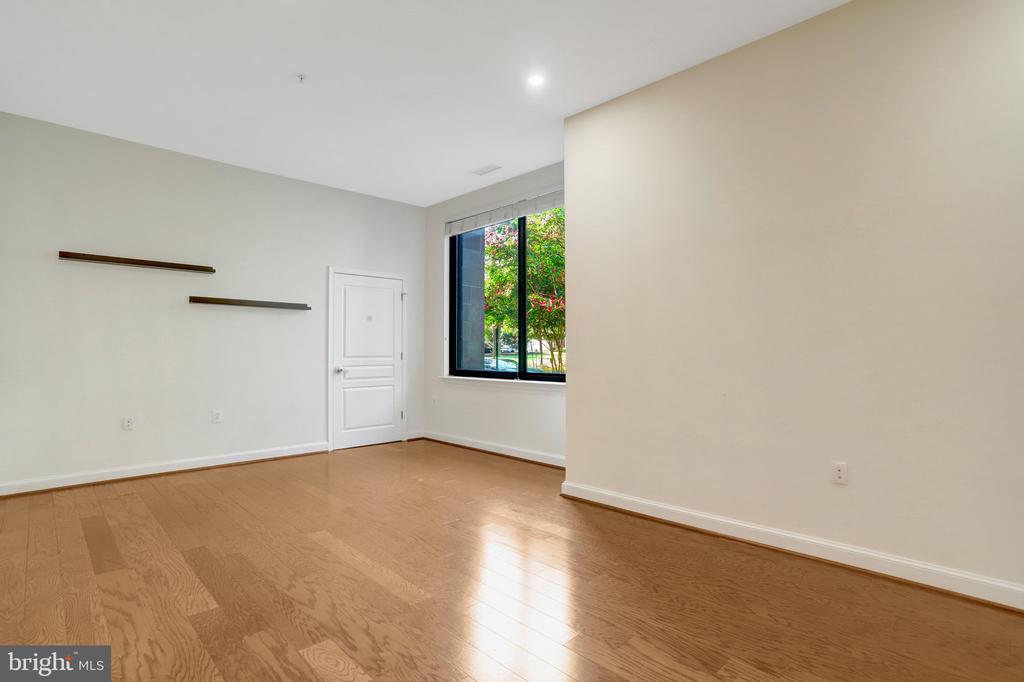 2451 MIDTOWN AVENUE Unit: 104