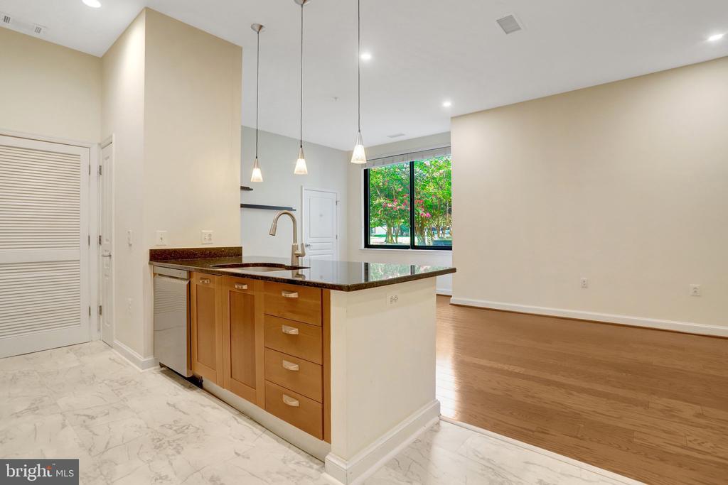 2451 MIDTOWN AVENUE Unit: 104