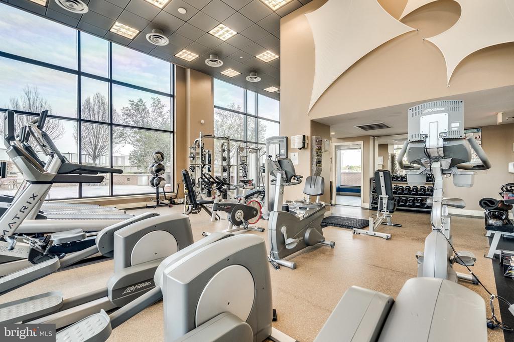 2451 MIDTOWN AVENUE Unit: 104