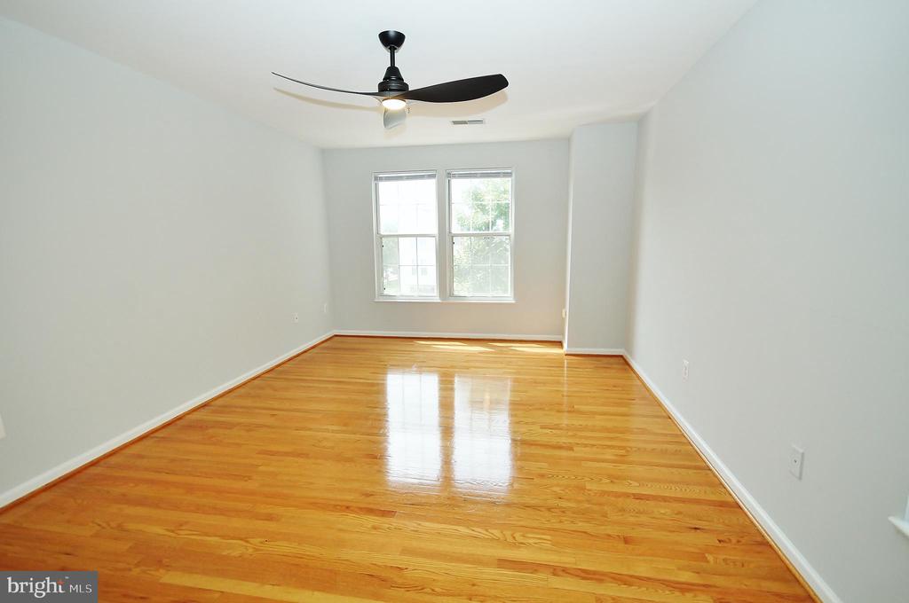 7522 SNOWPEA COURT Unit: 21