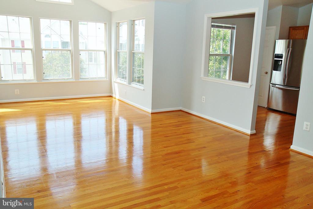 7522 SNOWPEA COURT Unit: 21
