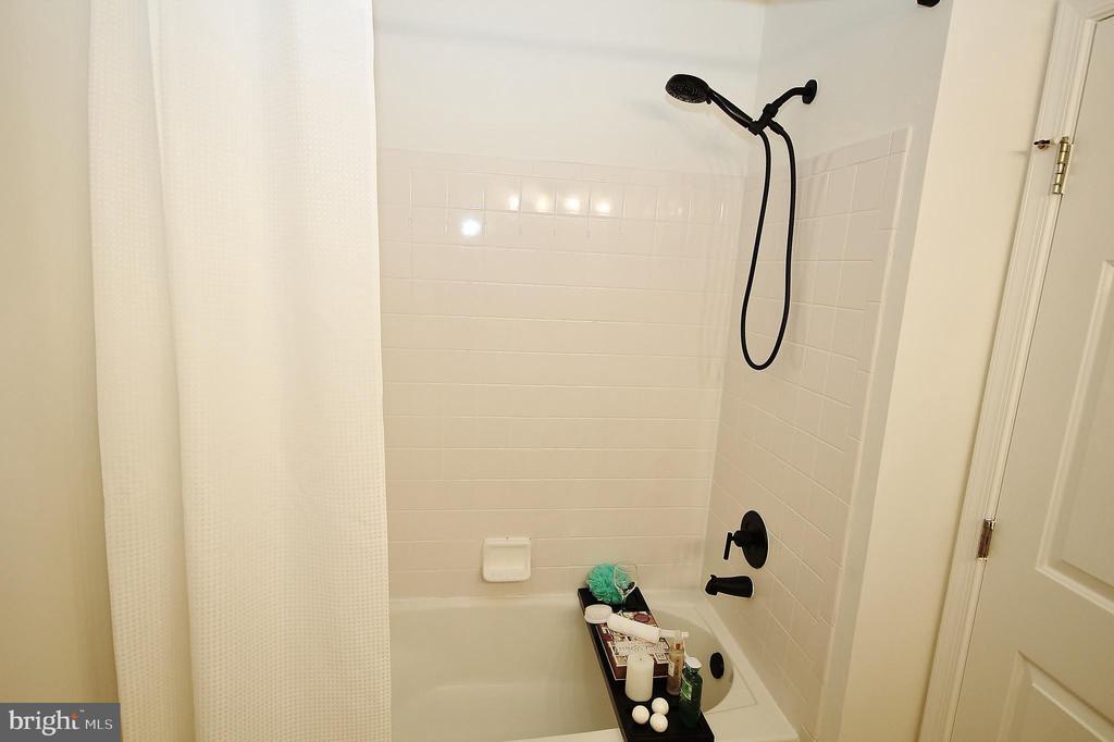 7522 SNOWPEA COURT Unit: 21