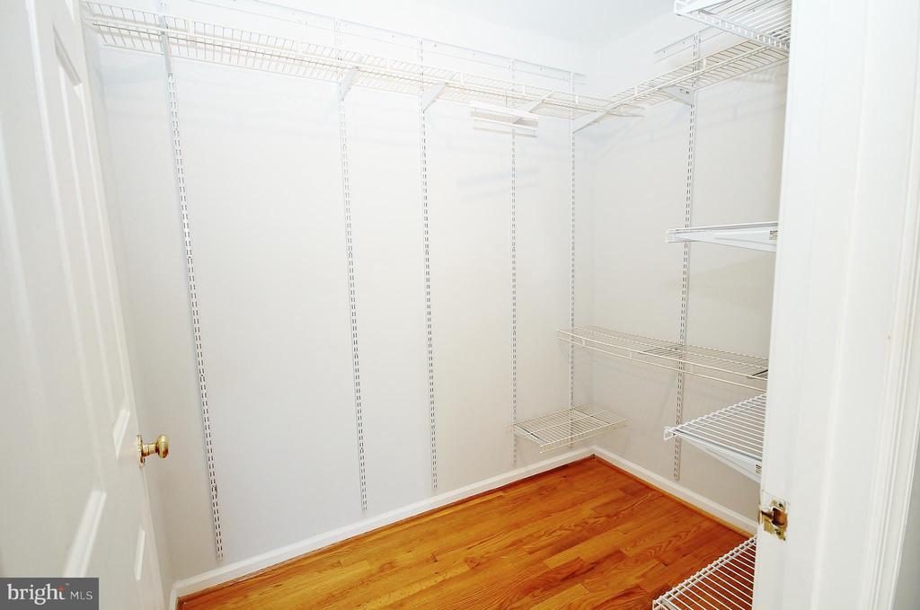 7522 SNOWPEA COURT Unit: 21