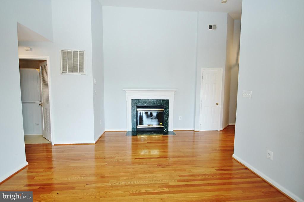 7522 SNOWPEA COURT Unit: 21