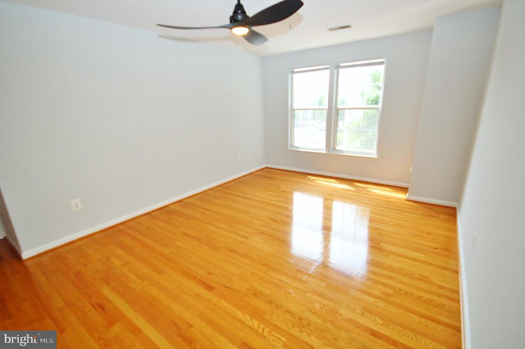 7522 SNOWPEA COURT Unit: 21