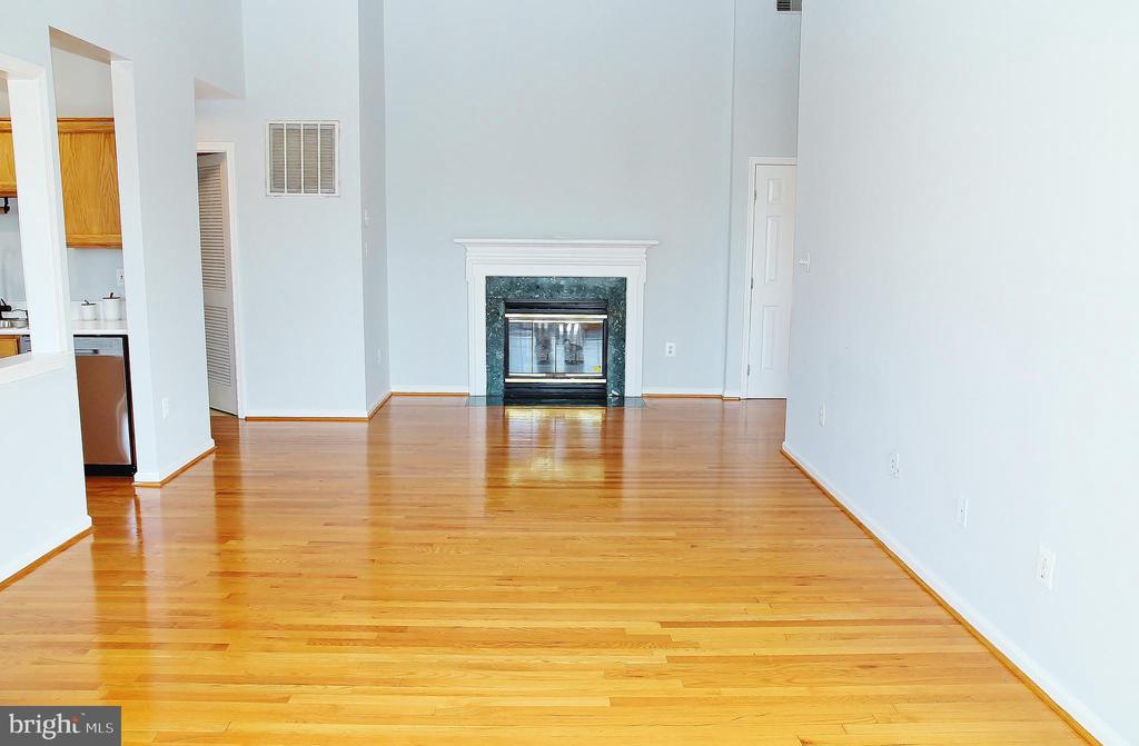 7522 SNOWPEA COURT Unit: 21