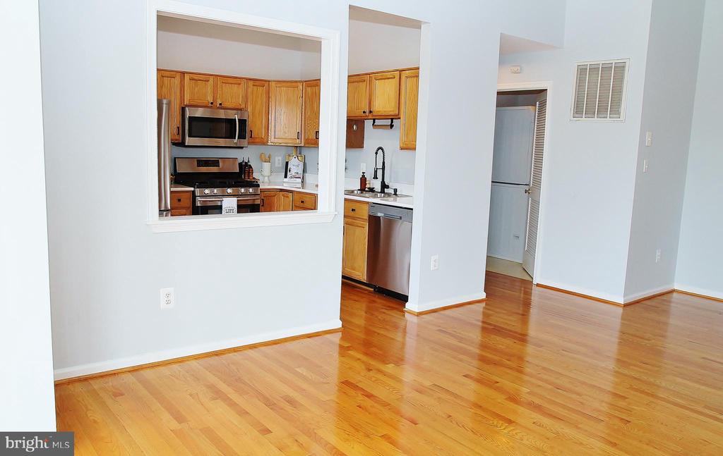 7522 SNOWPEA COURT Unit: 21