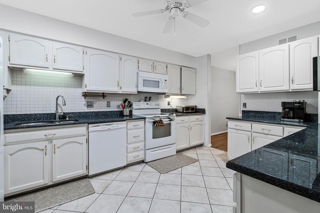 5804 CANVASBACK ROAD