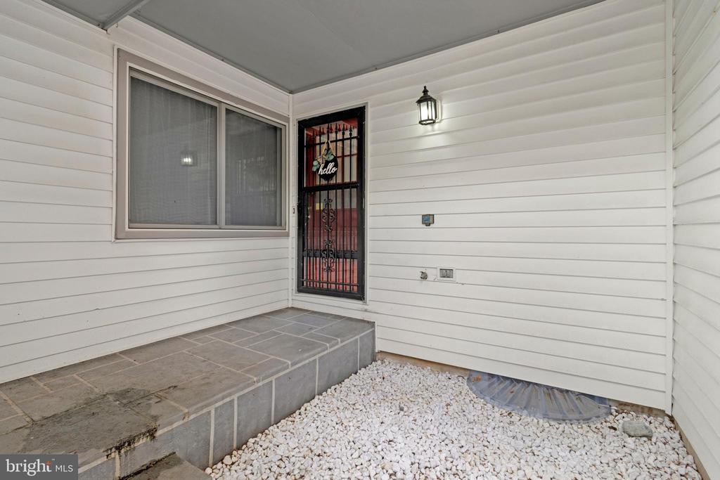 5804 CANVASBACK ROAD