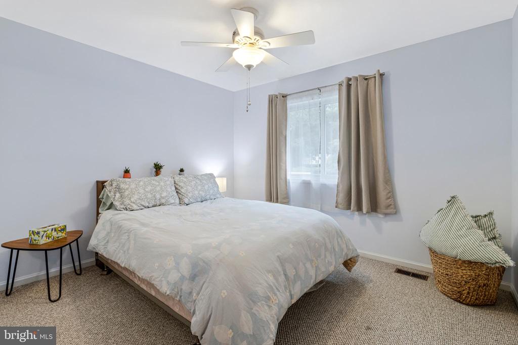 5804 CANVASBACK ROAD