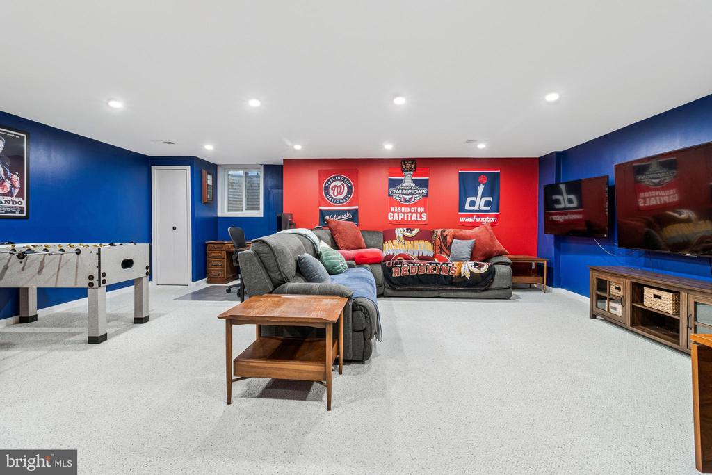 5804 CANVASBACK ROAD