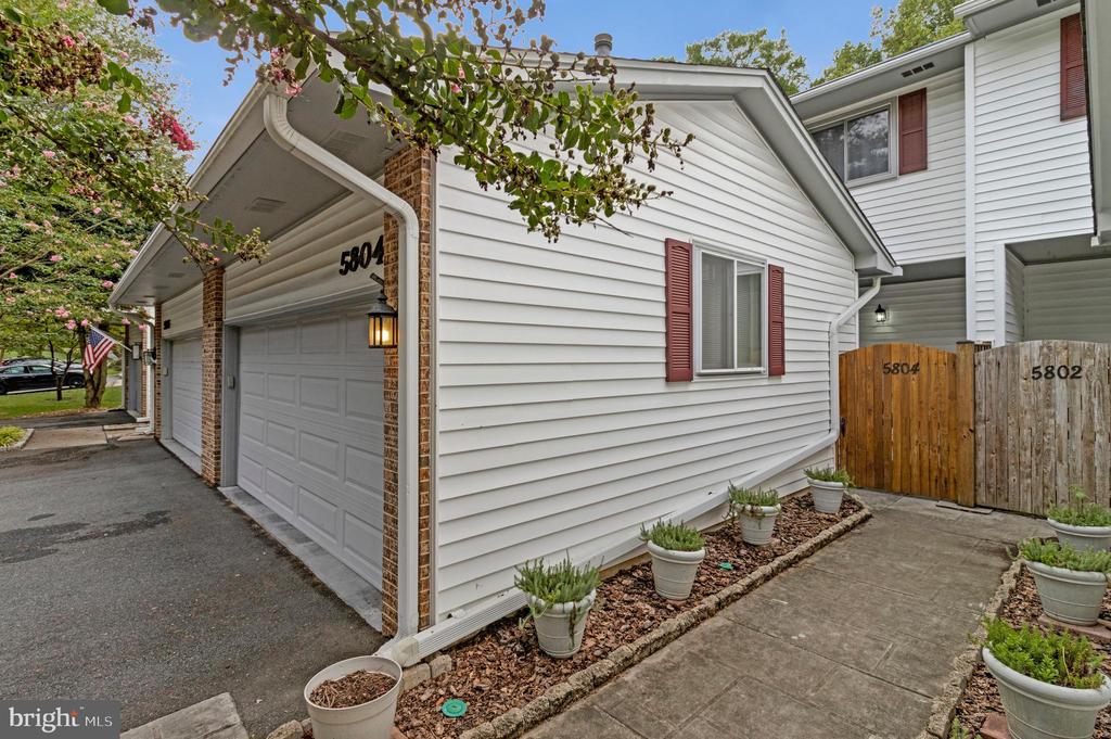 5804 CANVASBACK ROAD