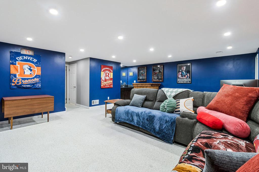 5804 CANVASBACK ROAD
