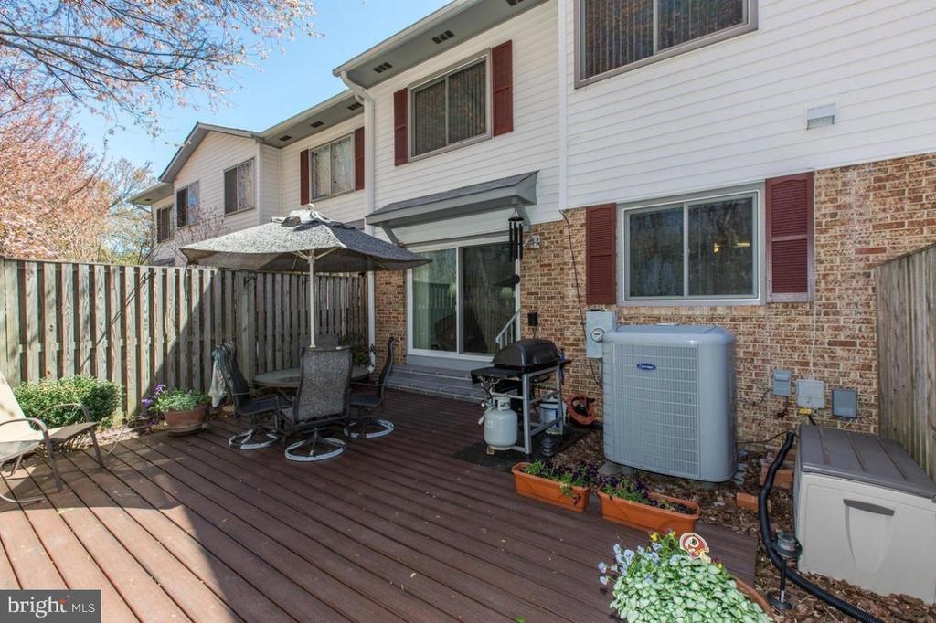 5804 CANVASBACK ROAD