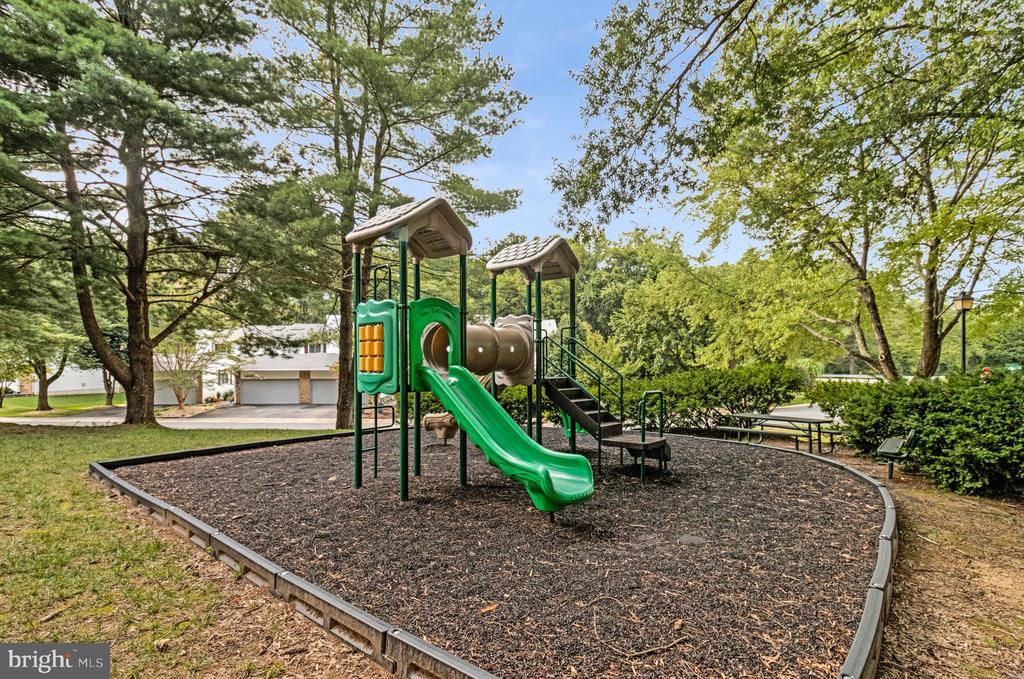 5804 CANVASBACK ROAD