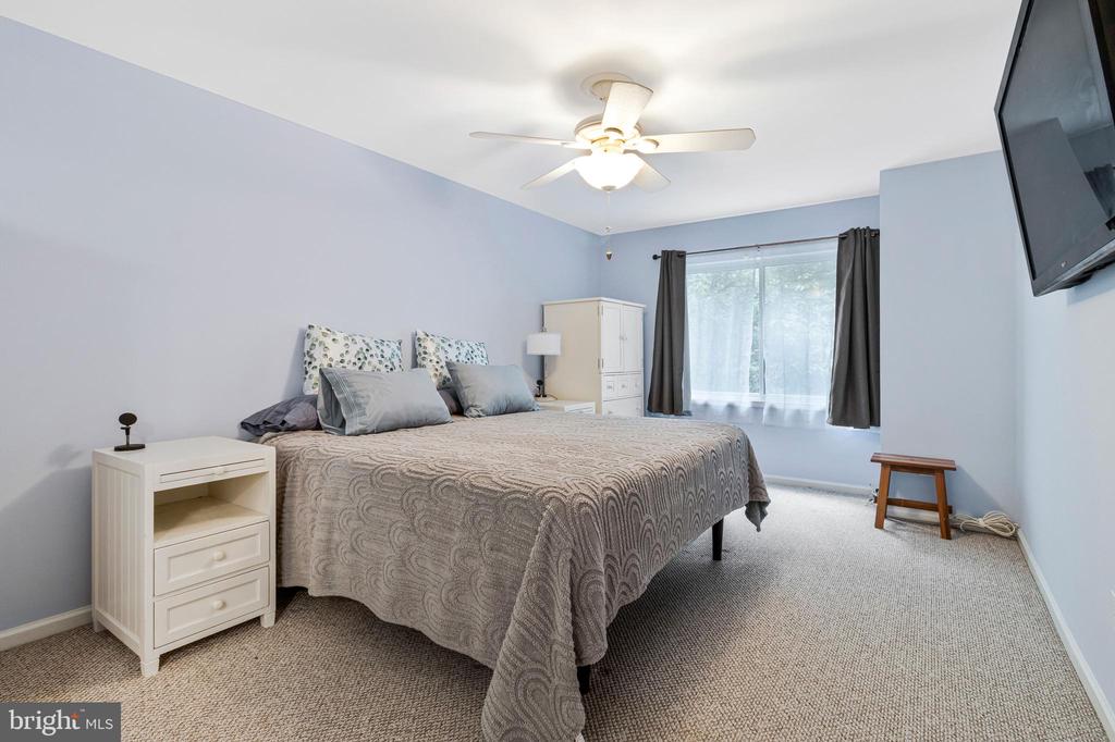 5804 CANVASBACK ROAD