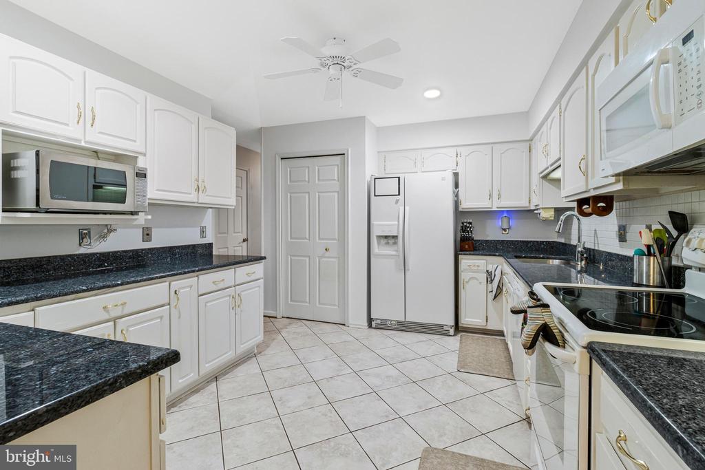5804 CANVASBACK ROAD
