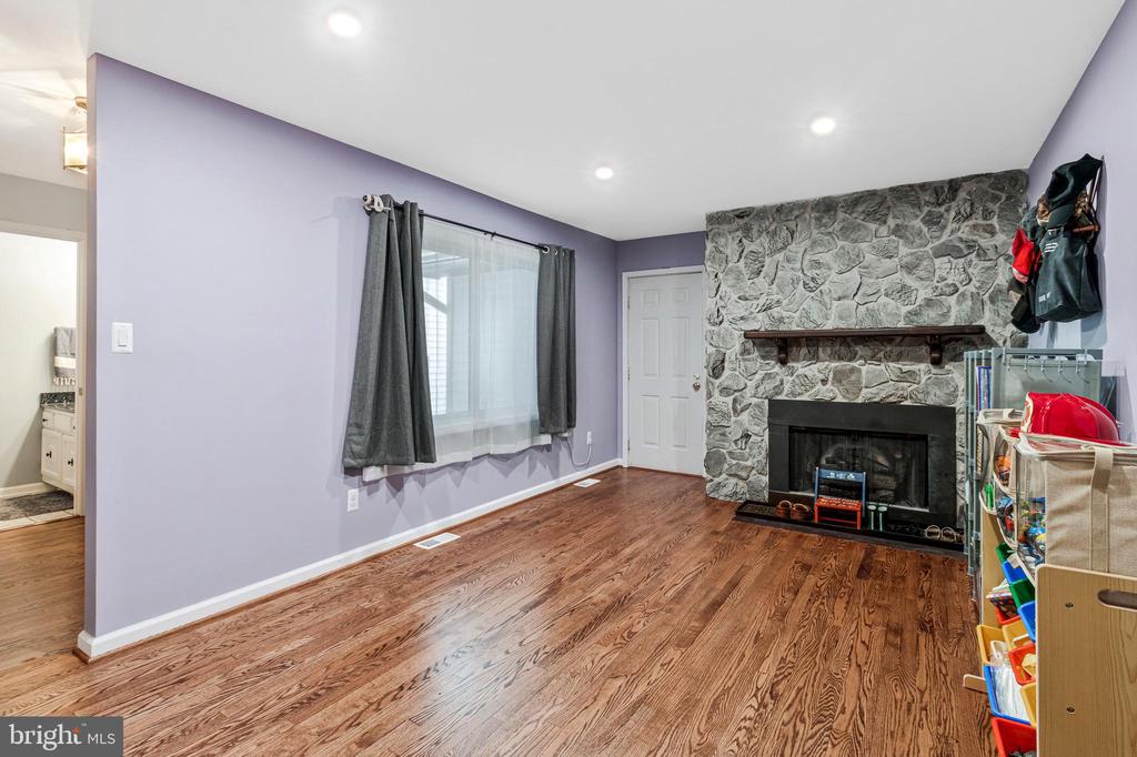 5804 CANVASBACK ROAD