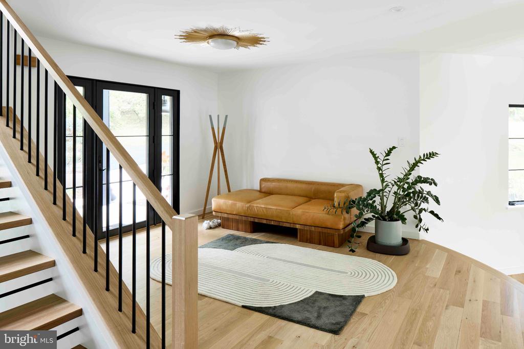 1312 MERCHANT LANE