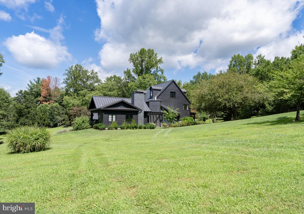 1312 MERCHANT LANE