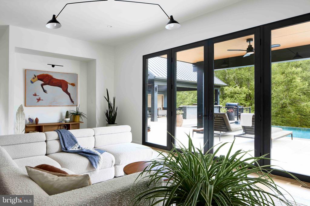 1312 MERCHANT LANE