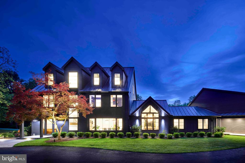 1312 MERCHANT LANE