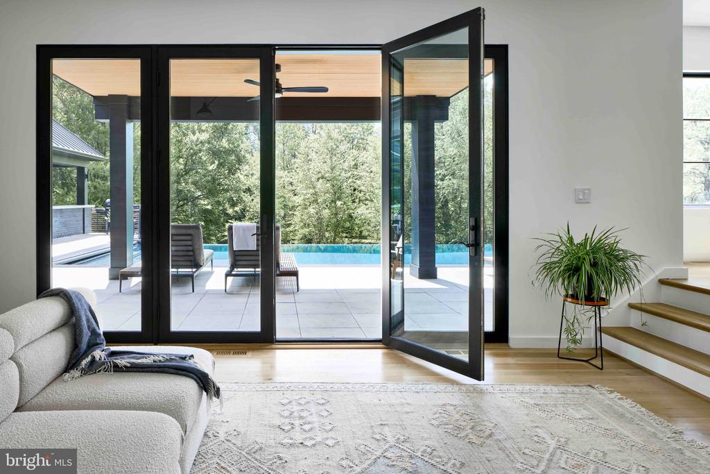 1312 MERCHANT LANE