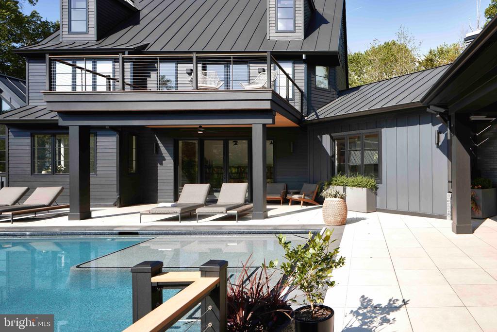 1312 MERCHANT LANE