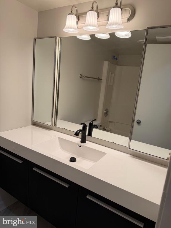 8370 GREENSBORO DRIVE Unit: 516
