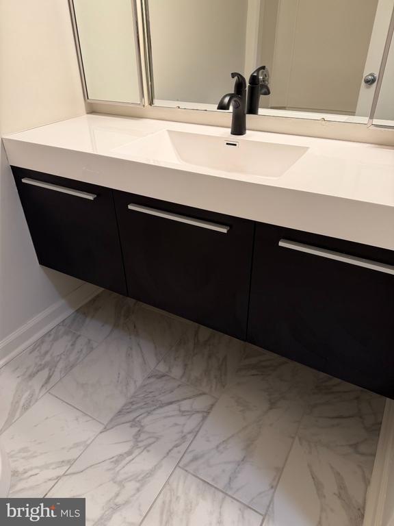 8370 GREENSBORO DRIVE Unit: 516