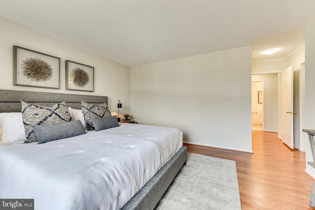 8370 GREENSBORO DRIVE Unit: 516
