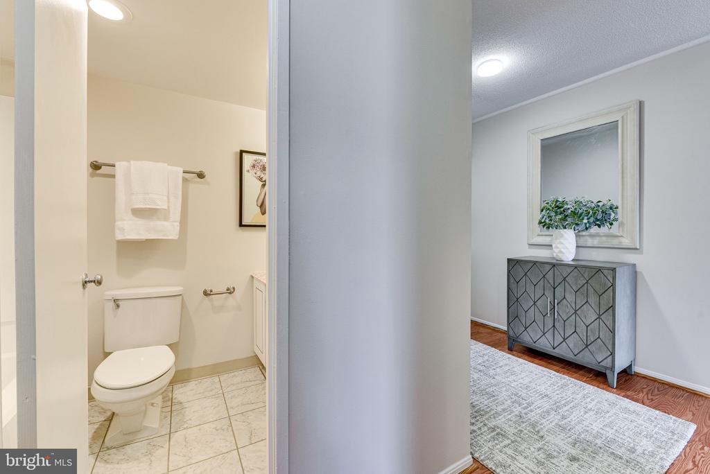 8370 GREENSBORO DRIVE Unit: 516