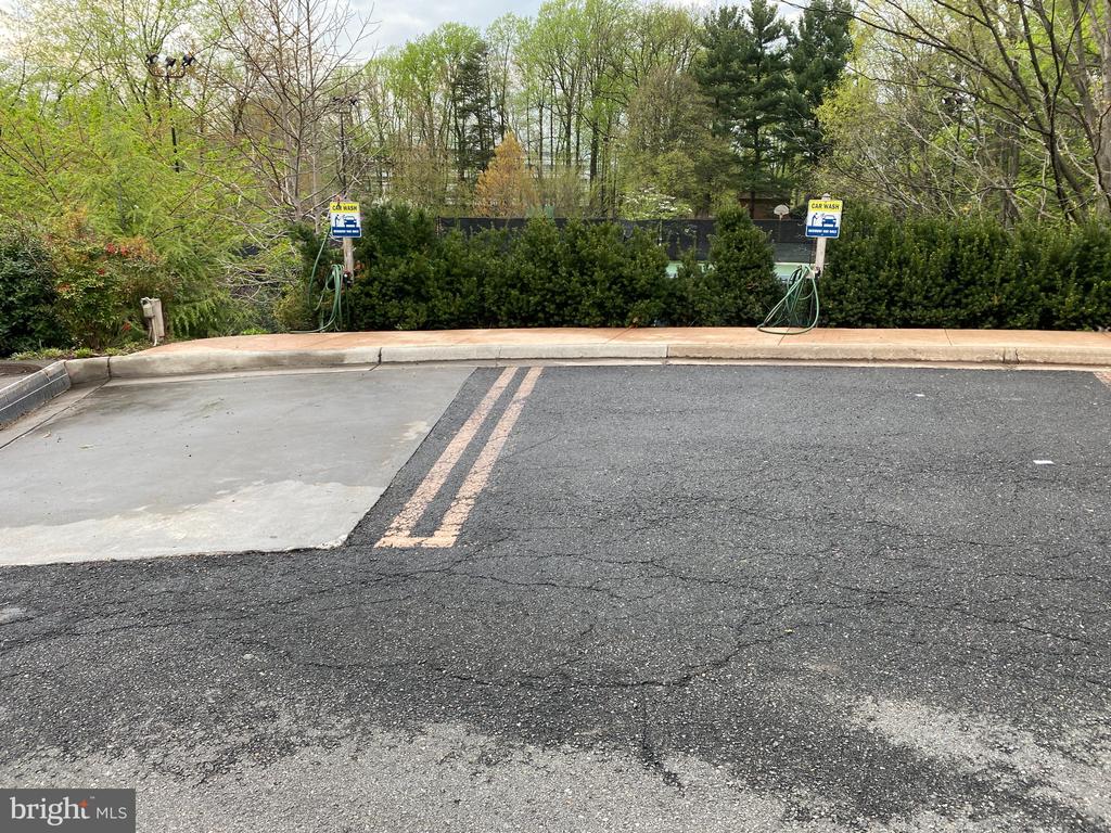 8370 GREENSBORO DRIVE Unit: 516