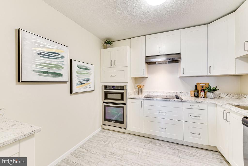 8370 GREENSBORO DRIVE Unit: 516