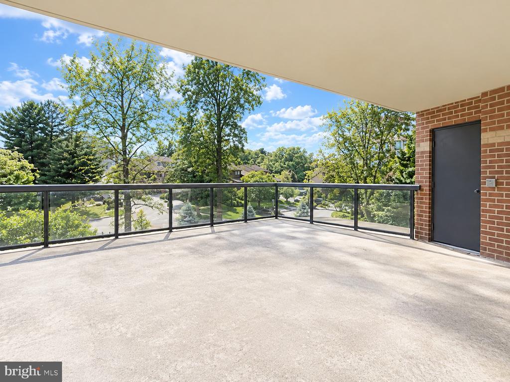 8360 GREENSBORO DRIVE Unit: 114
