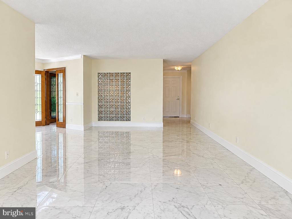 8360 GREENSBORO DRIVE Unit: 114